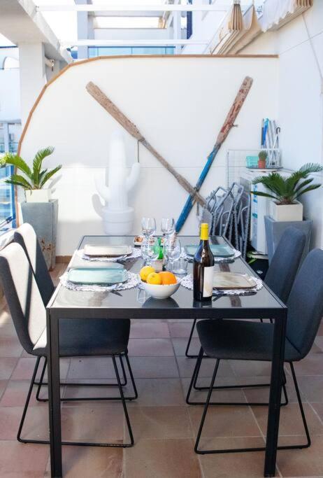 Coqueto Apartamento Con Vistas Al Mar Denia Kültér fotó
