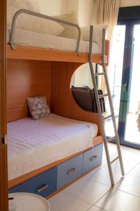 Coqueto Apartamento Con Vistas Al Mar Denia Kültér fotó